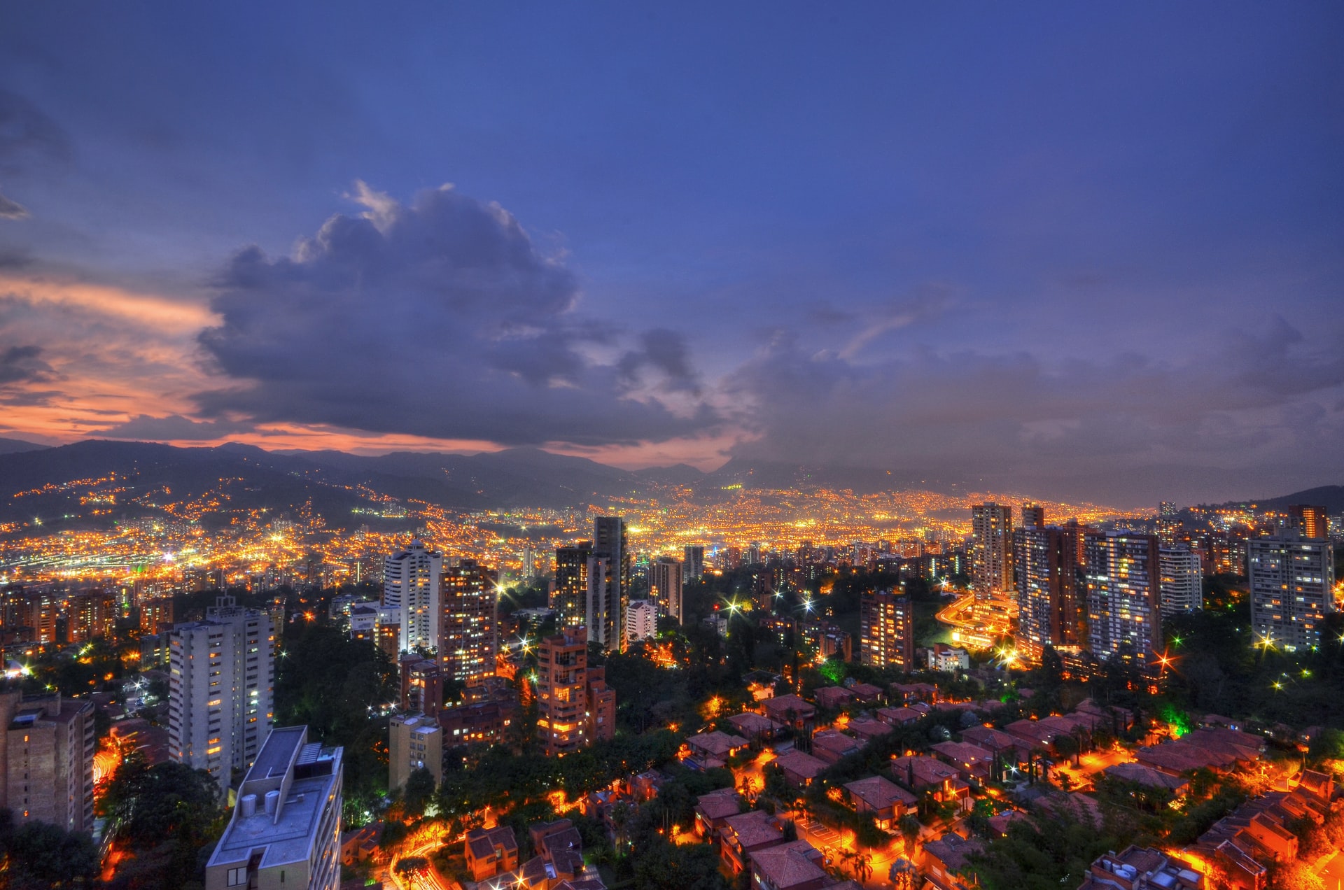 Beneficios y servicios de laboratorio de ensayo de materiales en Medellín
